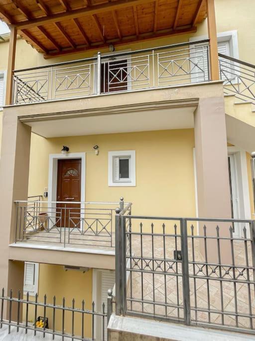 Afroditi'S Apartment Superb View Gythio Exterior foto